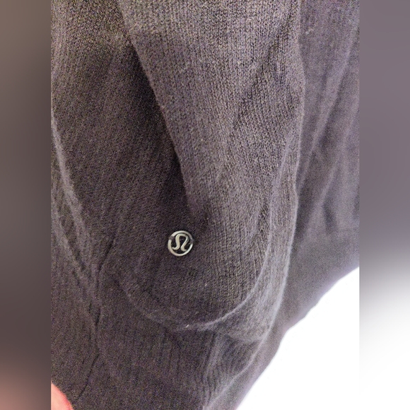 Lululemon Yin Me pullover sweater, size 10 - Picture 6 of 9